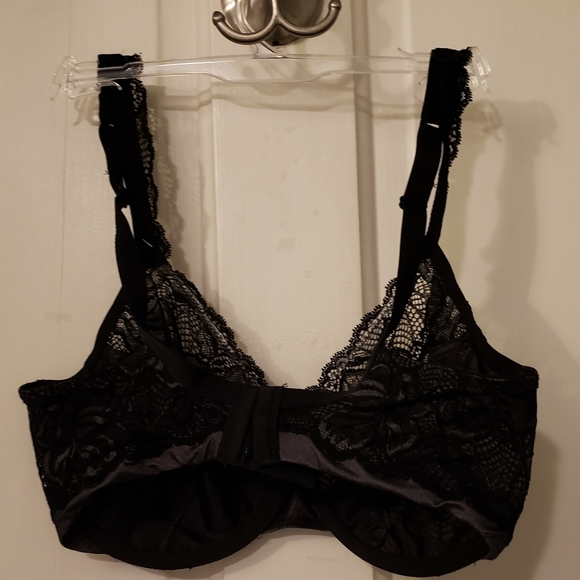 Bali® Lace Desire® Full-Figure Underwire Bra 6543 - Picture 8 of 8